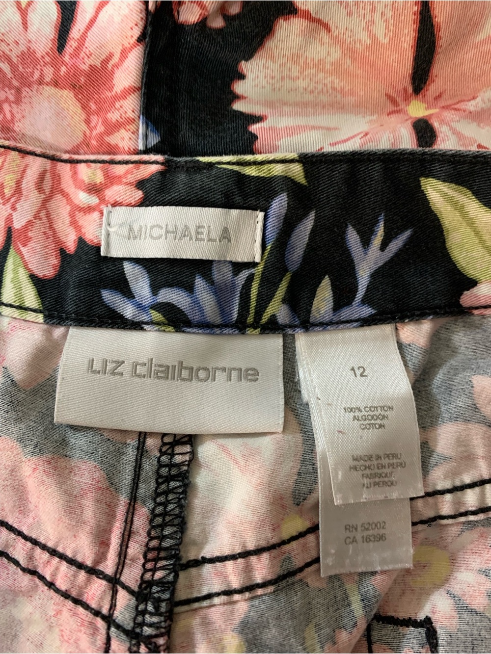 Liz Claiborne Black Floral Cotton Bermuda Shorts with Pink and Coral BloomsA3/81
